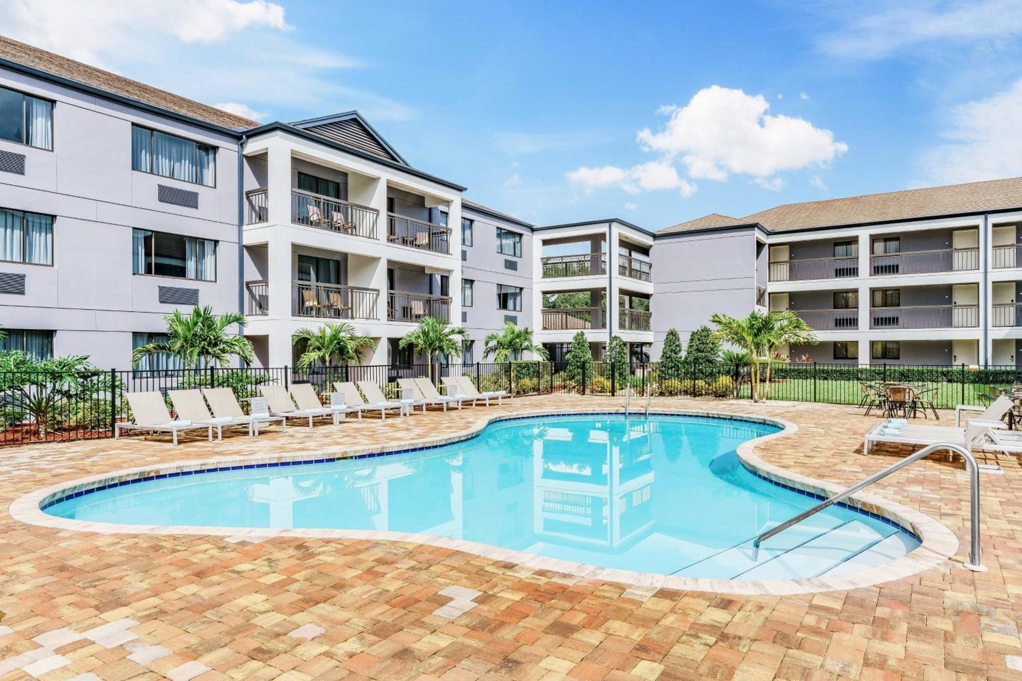 Courtyard By Marriott Orlando Lake Buena Vista At Vista Centre Ngoại thất bức ảnh