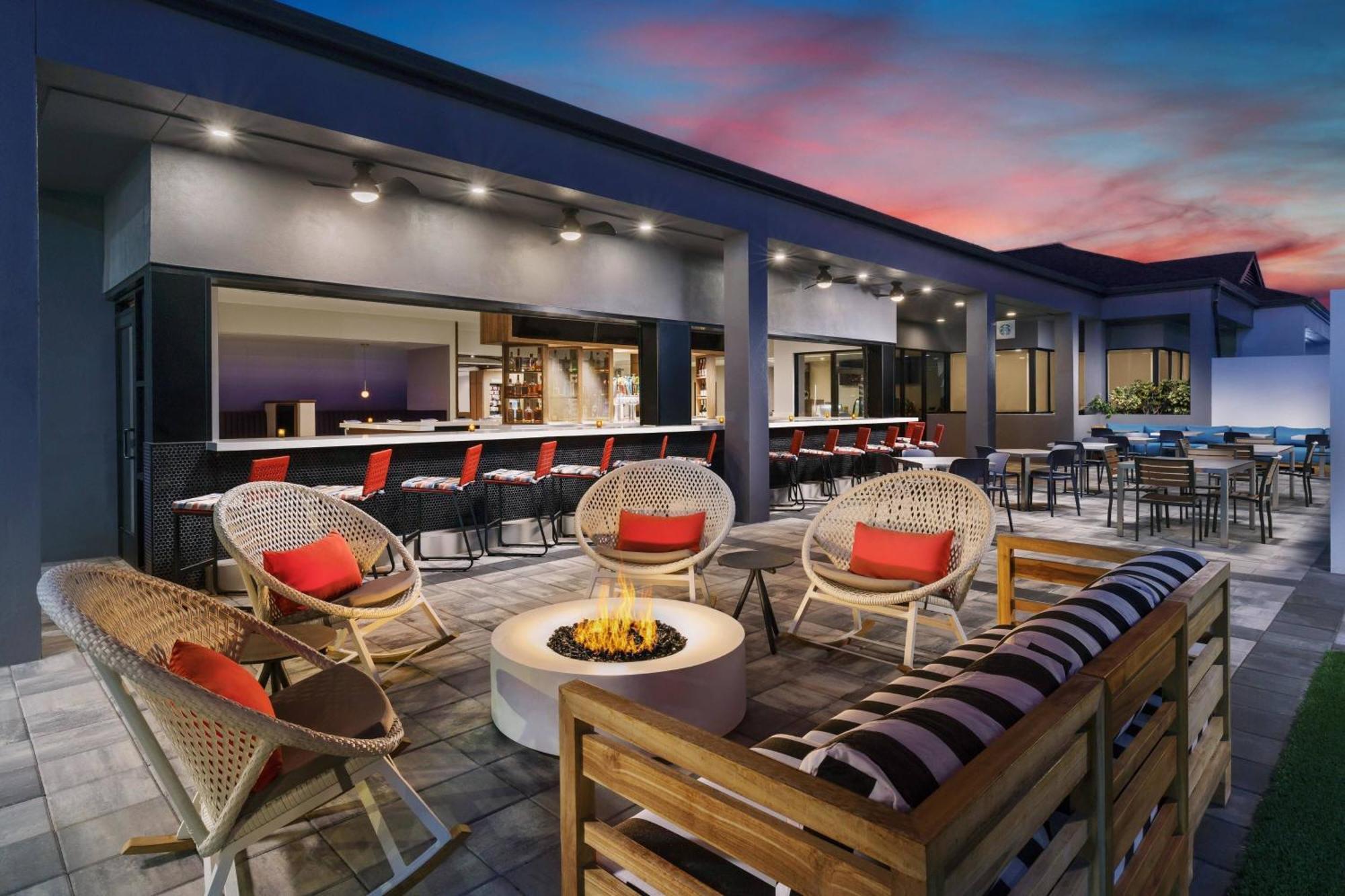 Courtyard By Marriott Orlando Lake Buena Vista At Vista Centre Ngoại thất bức ảnh